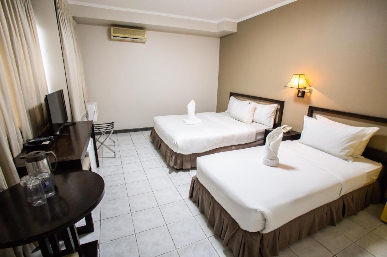 Northwest Inn Bacolod Exterior photo